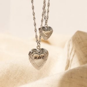 heart photo necklace