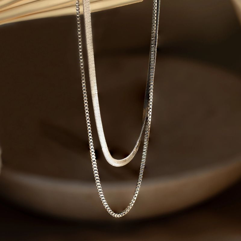chain necklace layering