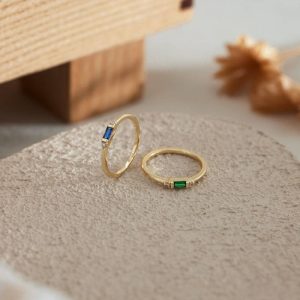diamond and sapphire baguette ring
