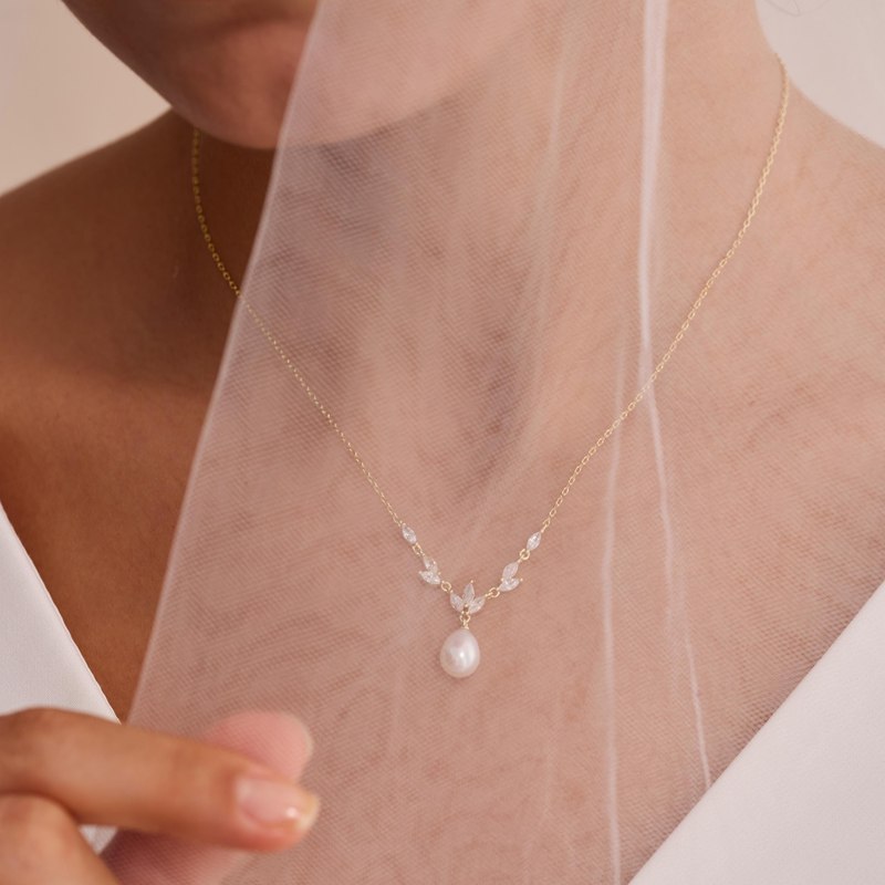 Bloom Pearl Necklace - Image 3