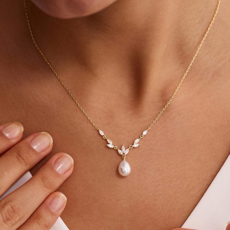Bloom Pearl Necklace