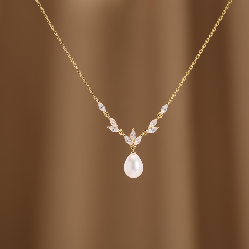 Bloom Pearl Necklace - Image 5